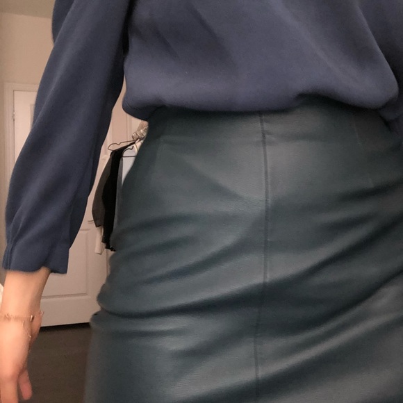 Monochrome Teal Set - Picture 3 of 8